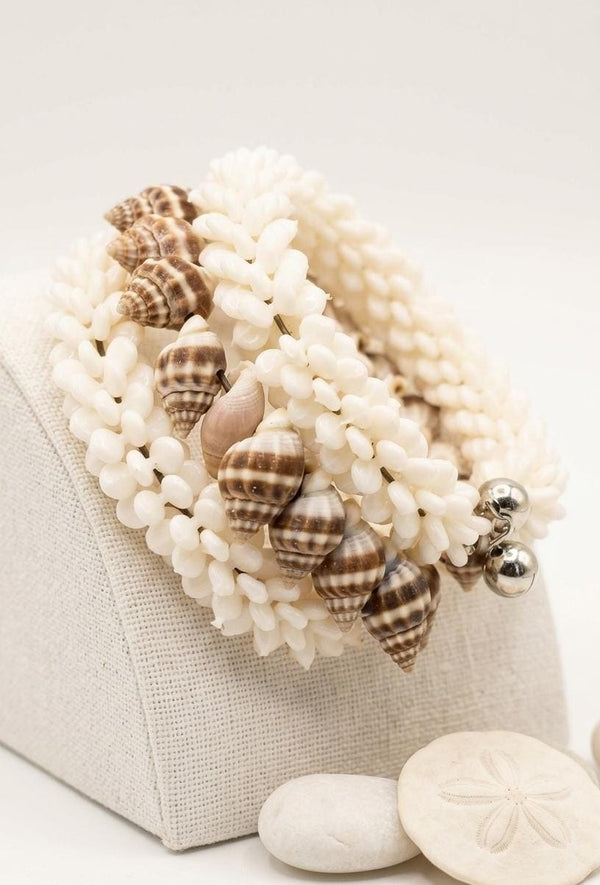 Charming Seashell Bracelet – Handcrafted Beach-Inspired Jewelry for a Natural Look